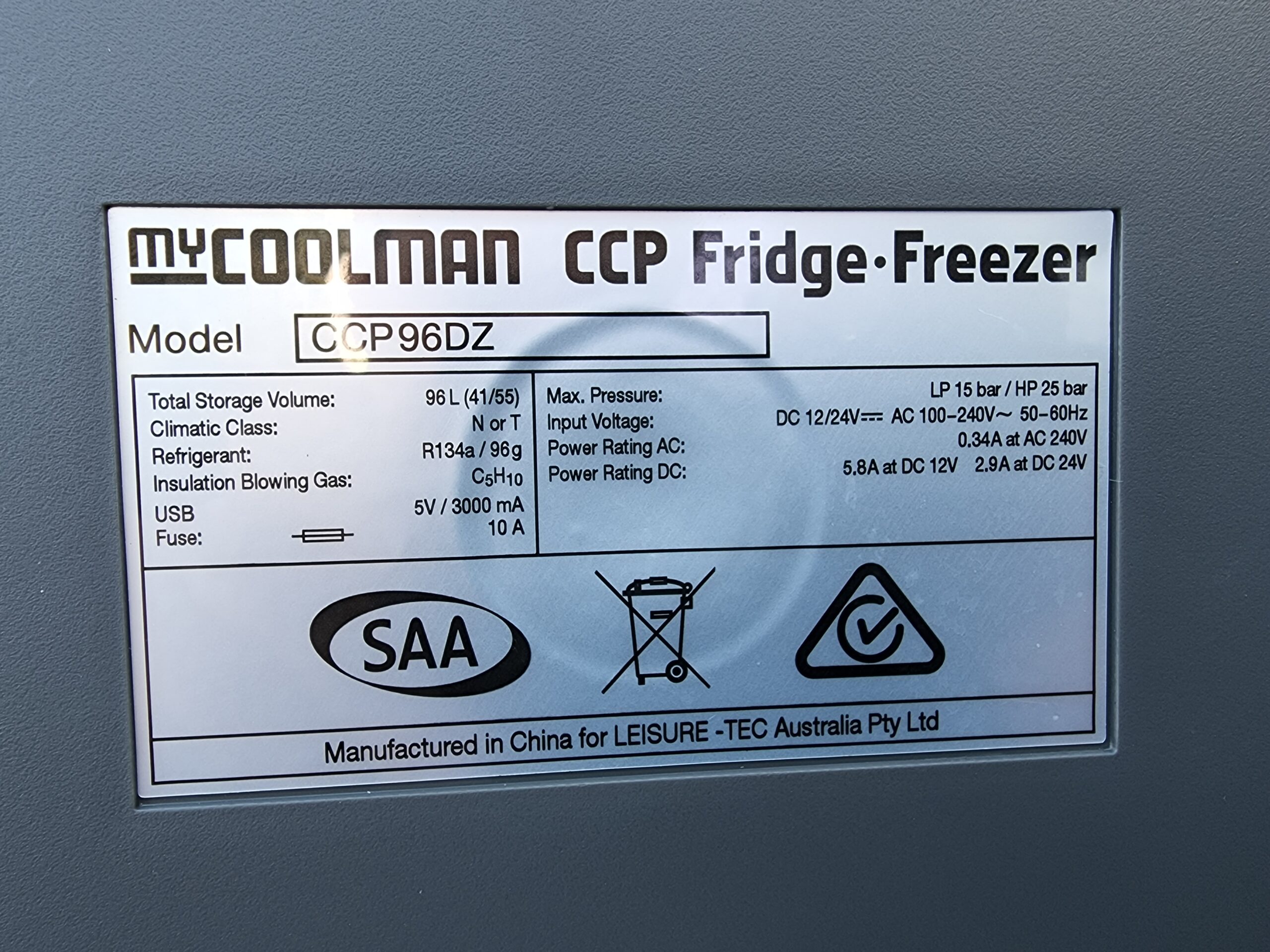 SN593 Fridge and Freezer Photo